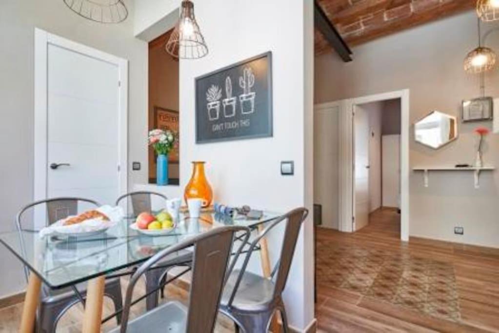 Bebarceloner Sants Apartments - 2 Bedrooms エクステリア 写真
