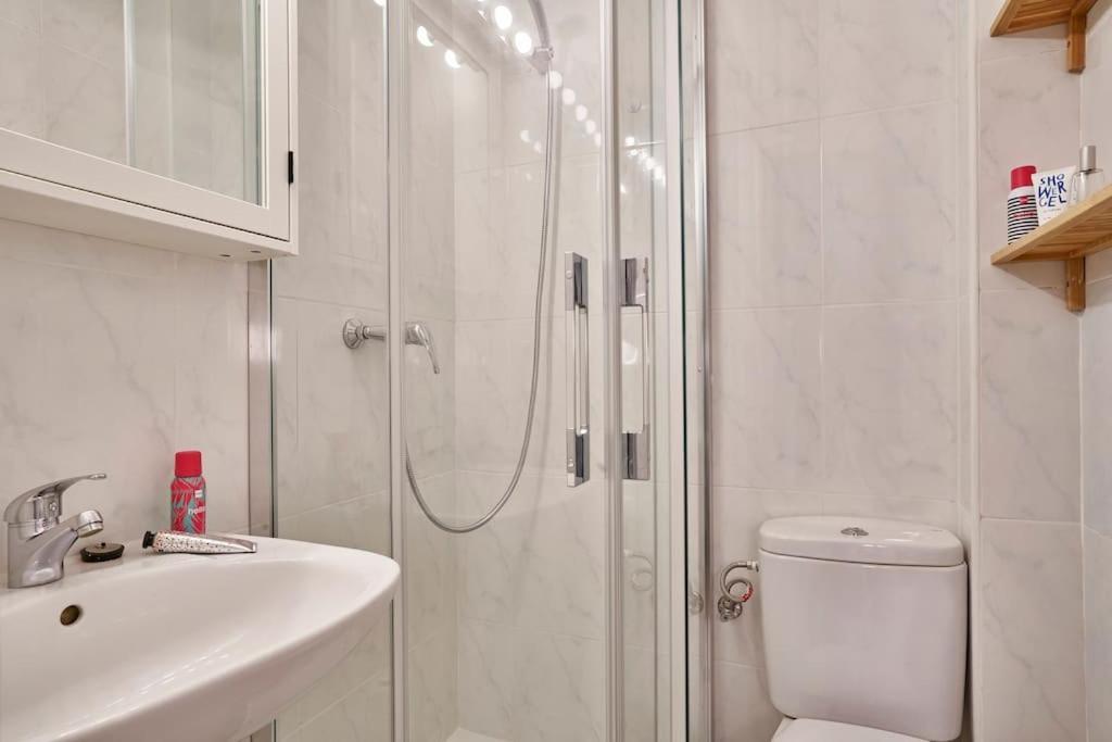 Bebarceloner Sants Apartments - 2 Bedrooms エクステリア 写真